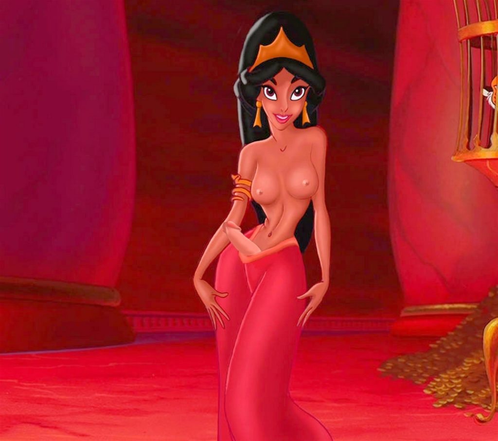 Futa Jasmine posing nude