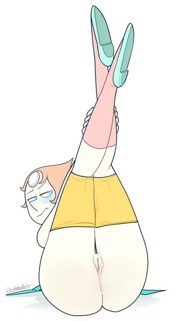 Pearl raising her legs and presenting her pussy
